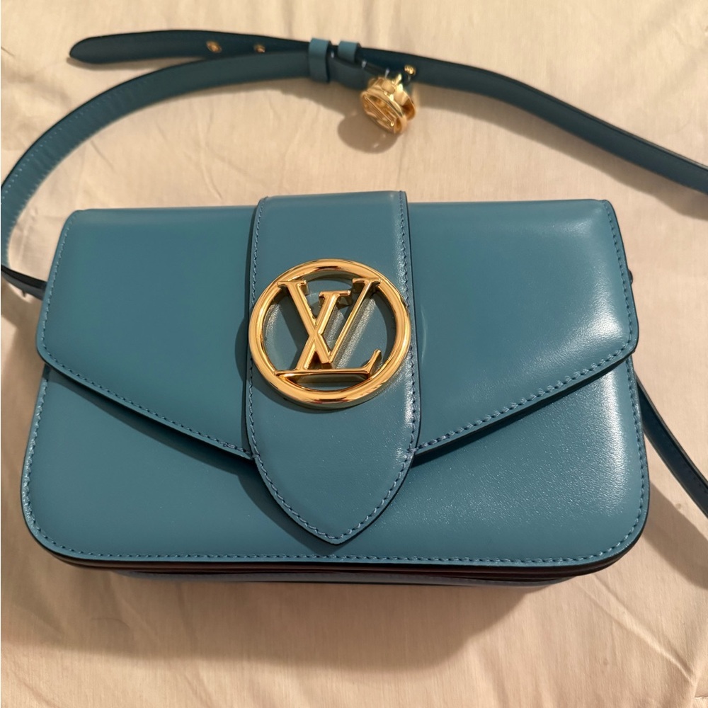 Louis Vuitton Pont 9 Shoulder Bag / Calfskin leather